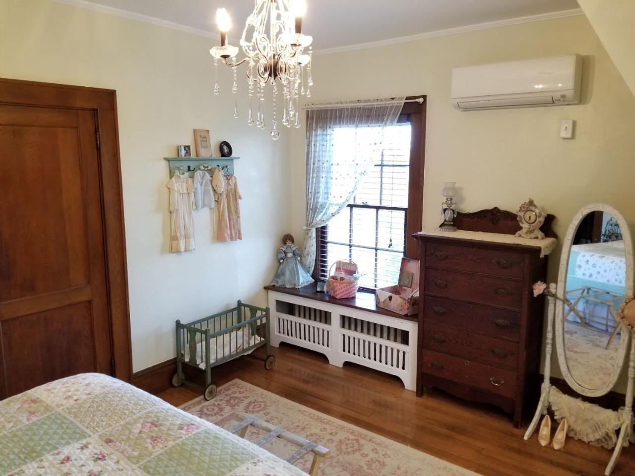 Almost Heaven Bed & Breakfast Уейнсвил Екстериор снимка